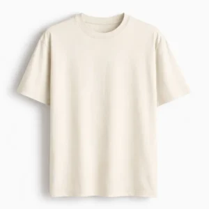 Casual men’s off-white oversized t-shirt for everyday wear